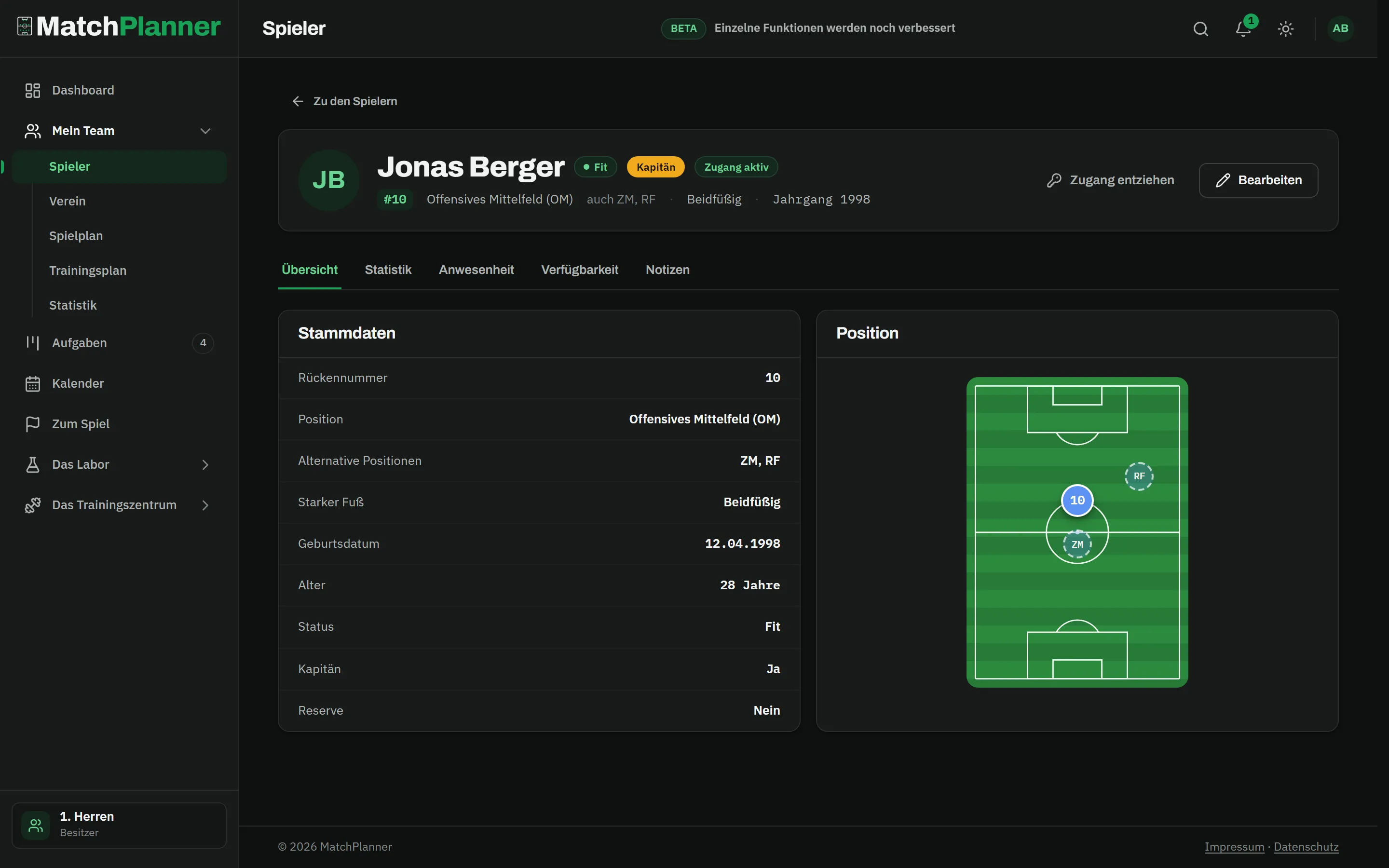Player profile of Jonas Berger, no. 10 in attacking midfield, with master data, captain badge and position graphic