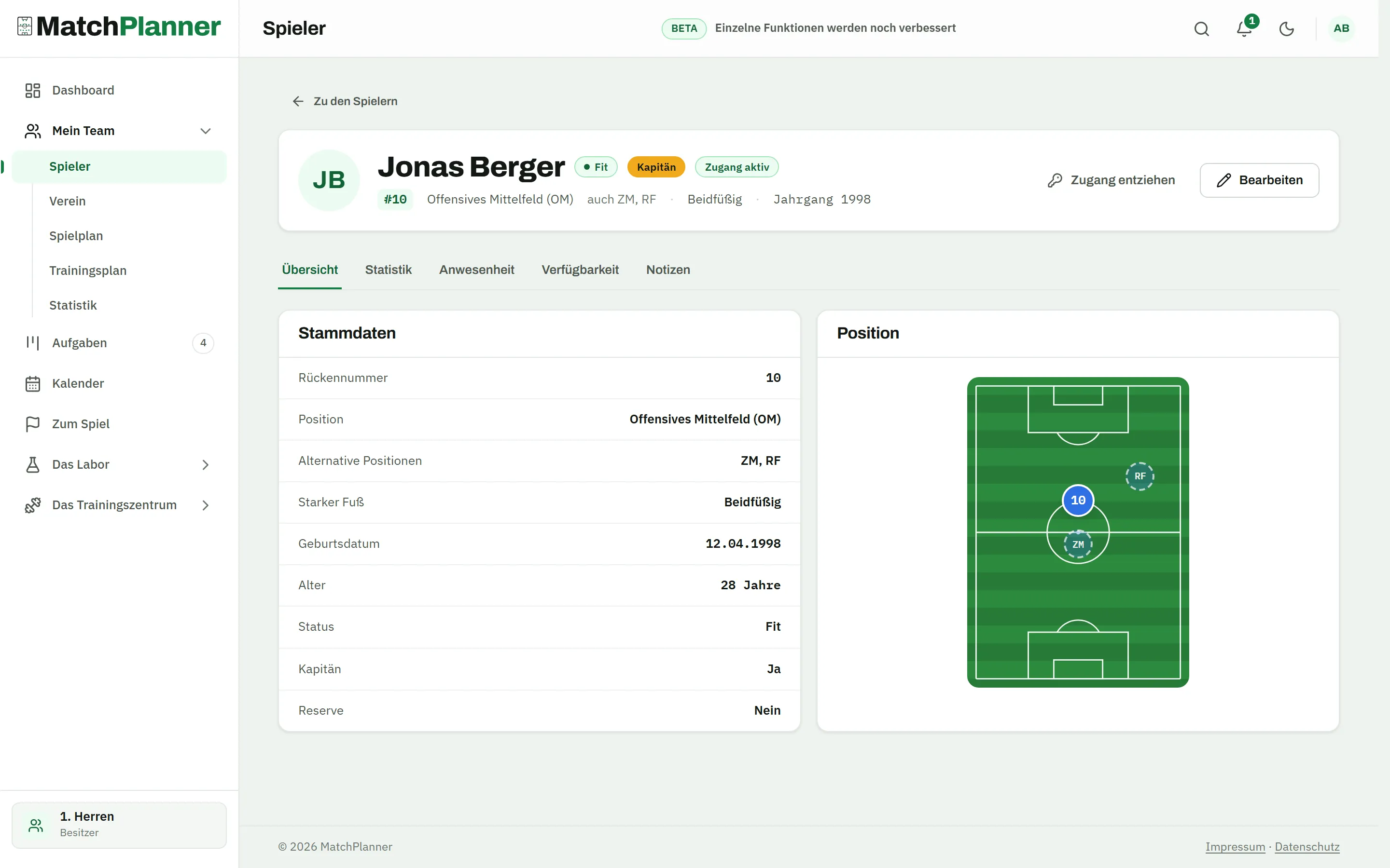 Player profile of Jonas Berger, no. 10 in attacking midfield, with master data, captain badge and position graphic